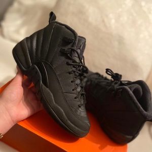 Jordan 12 Winterized “ triple black “ gs